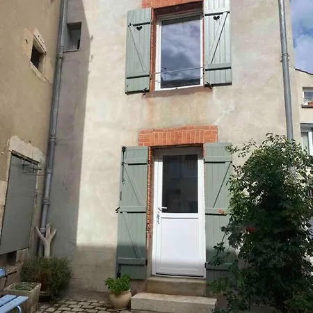 Petite Maison De Village Lejlighed Ebreuil